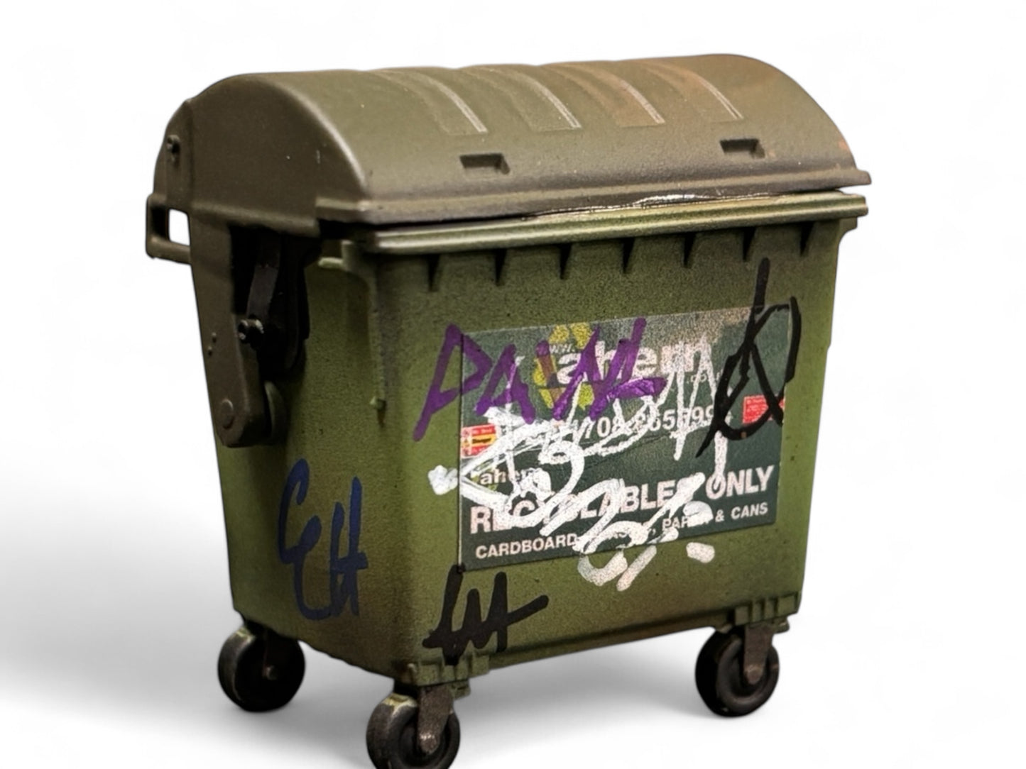 'Ahern' Vandalised Green Commercial Bin - Custom - O gauge (4)