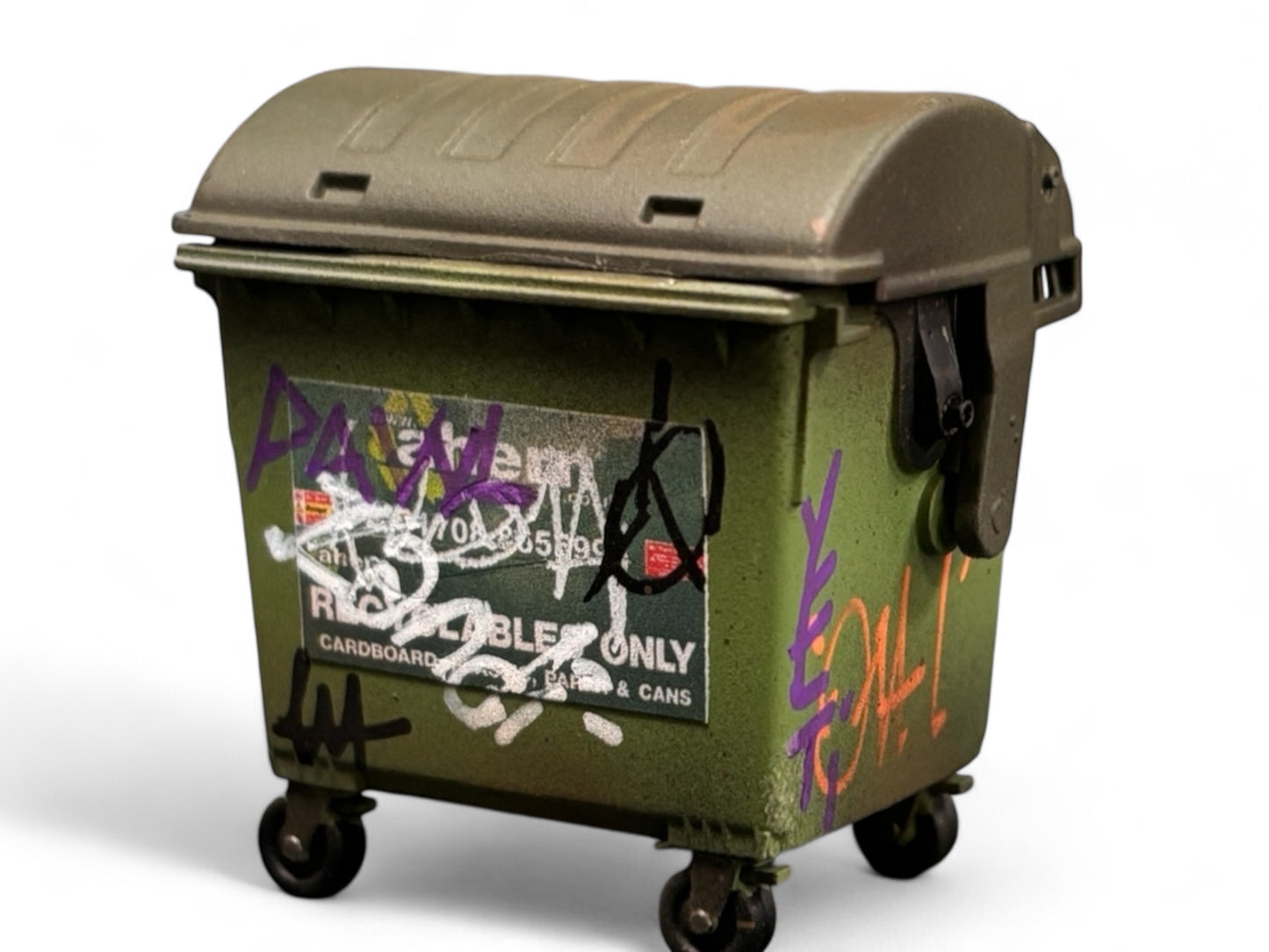 'Ahern' Vandalised Green Commercial Bin - Custom - O gauge (4)