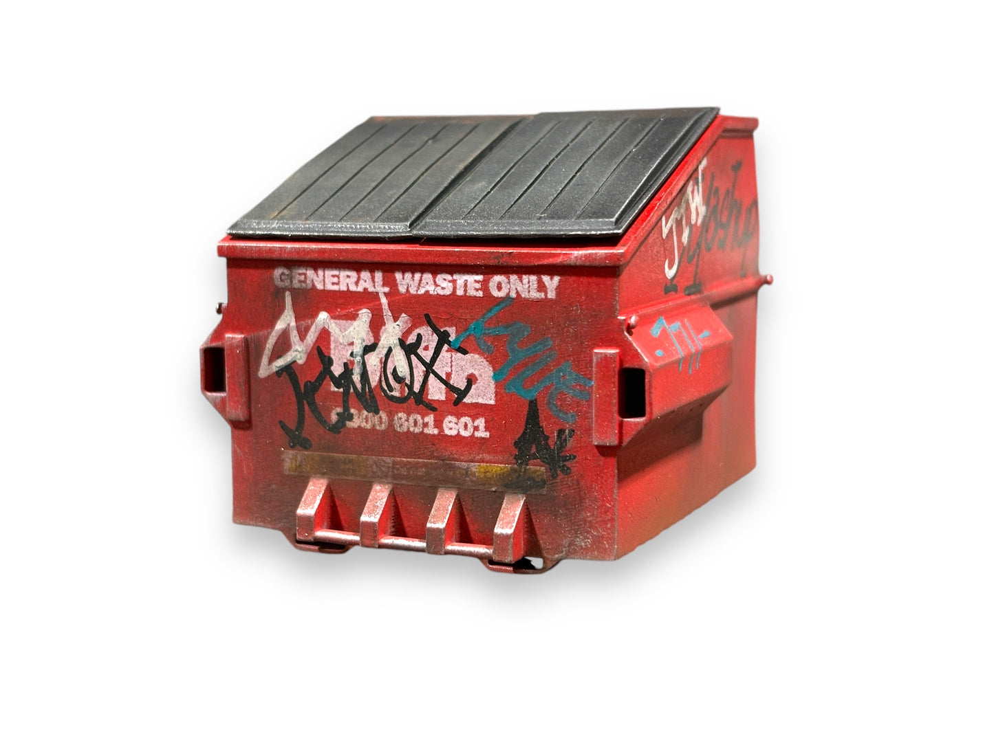 'Biffa' Front Loading Waste Bins - Custom - O gauge
