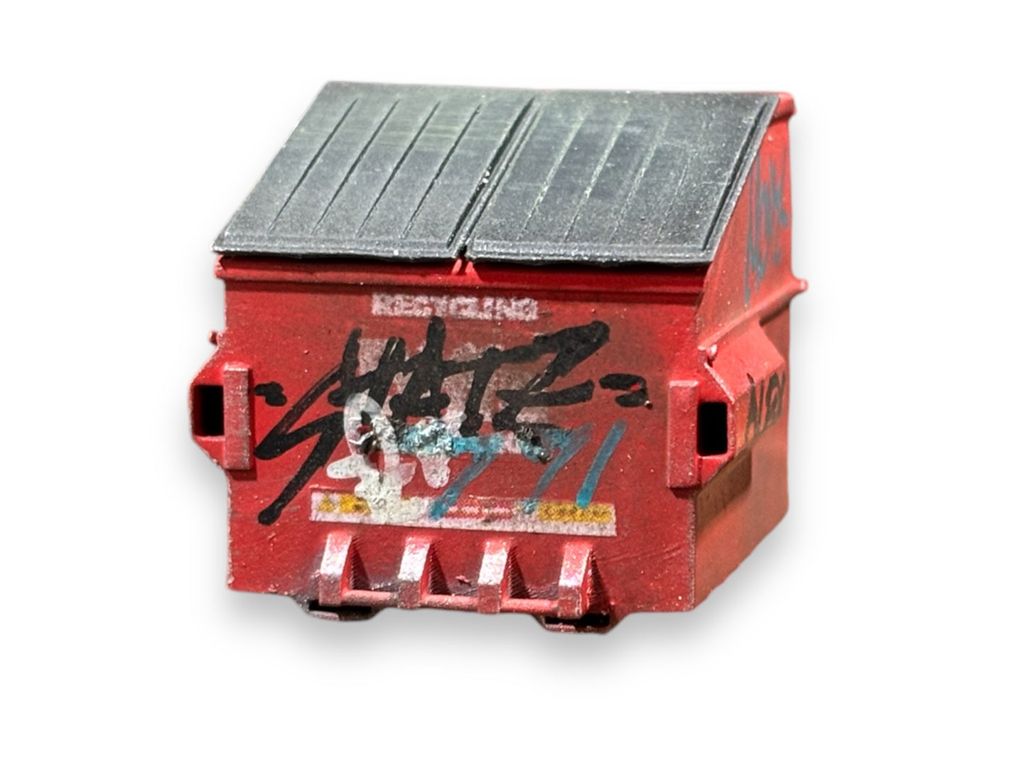 'Biffa' Front Loading Waste Bins - Custom - O gauge