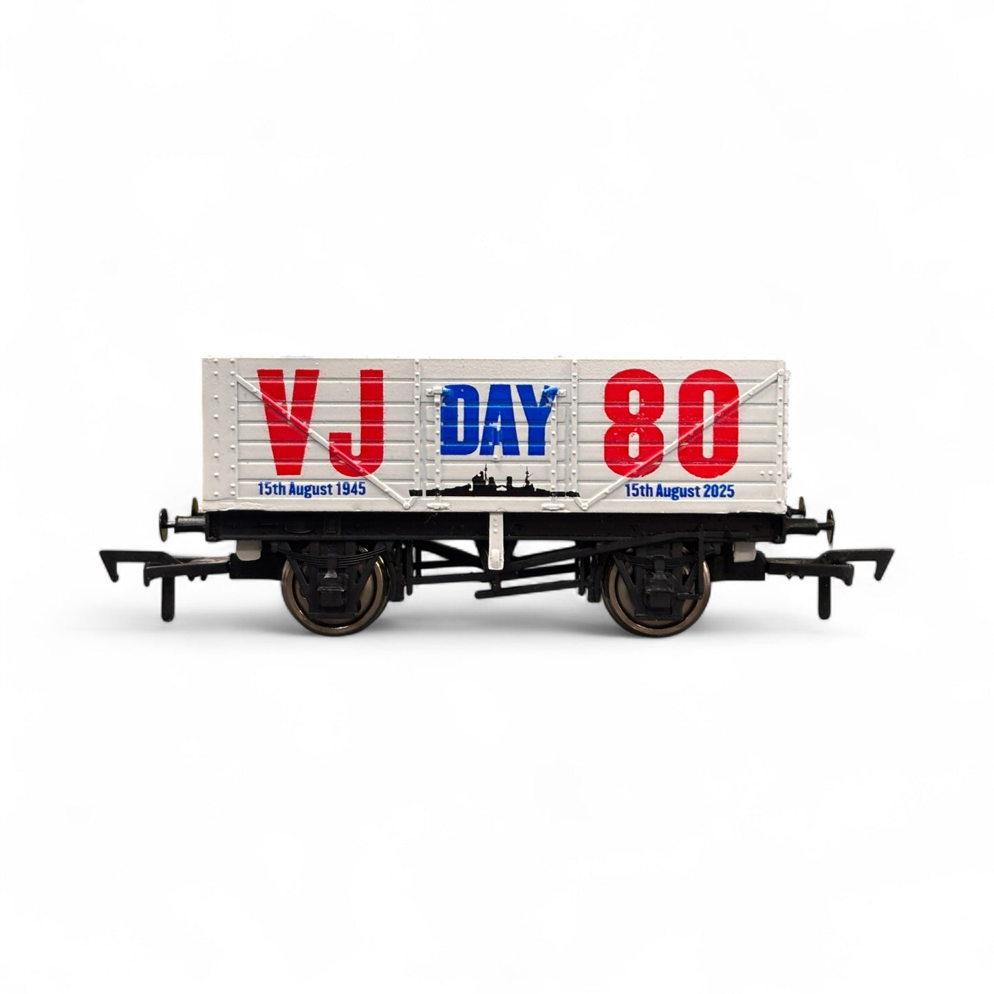 Dapol 4F-071-186 7 Plank VJ Day Navy 80th Anniversary