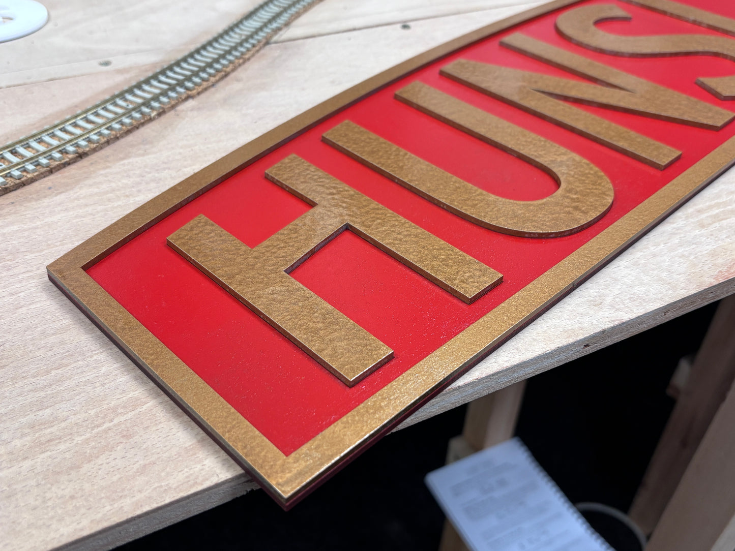 Replica Hunslet Bonnet Badge - Red