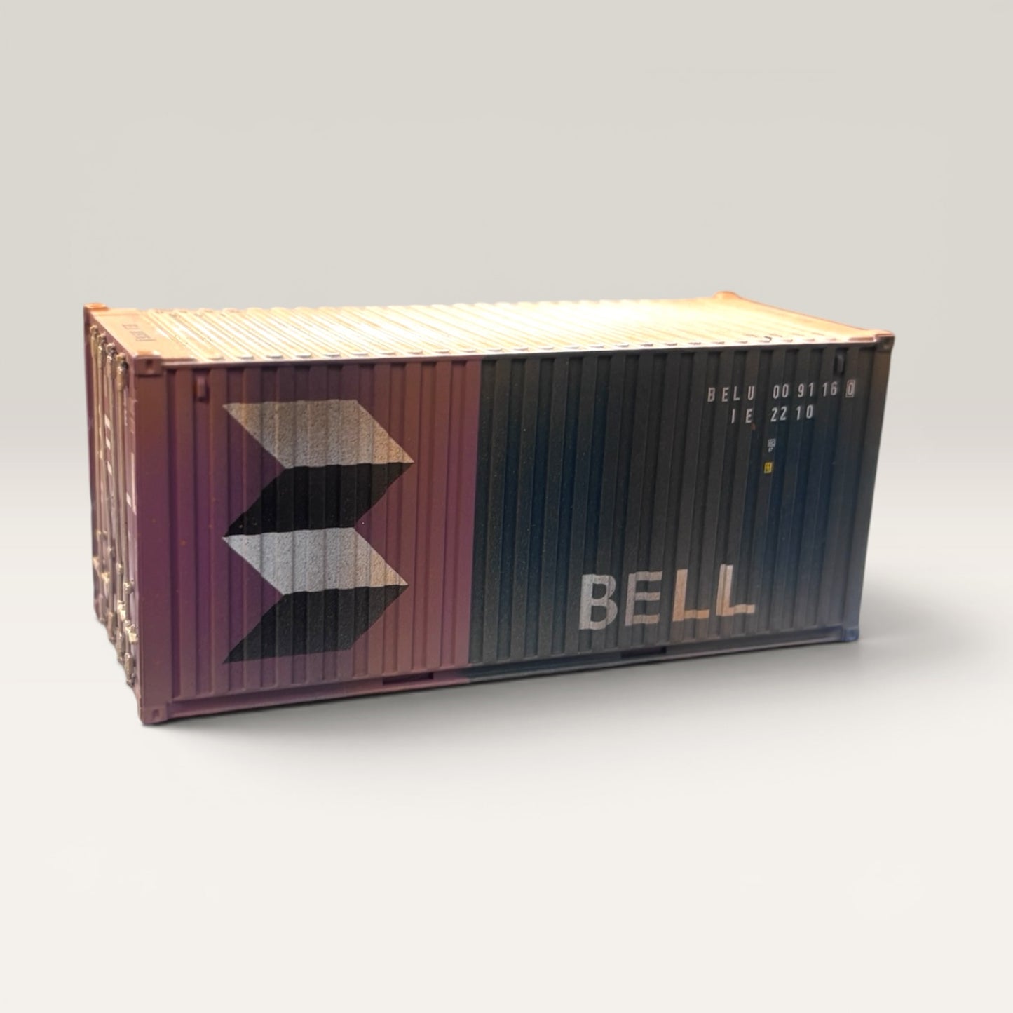 BELL 20ft Shipping Container - OO Gauge - Weathered