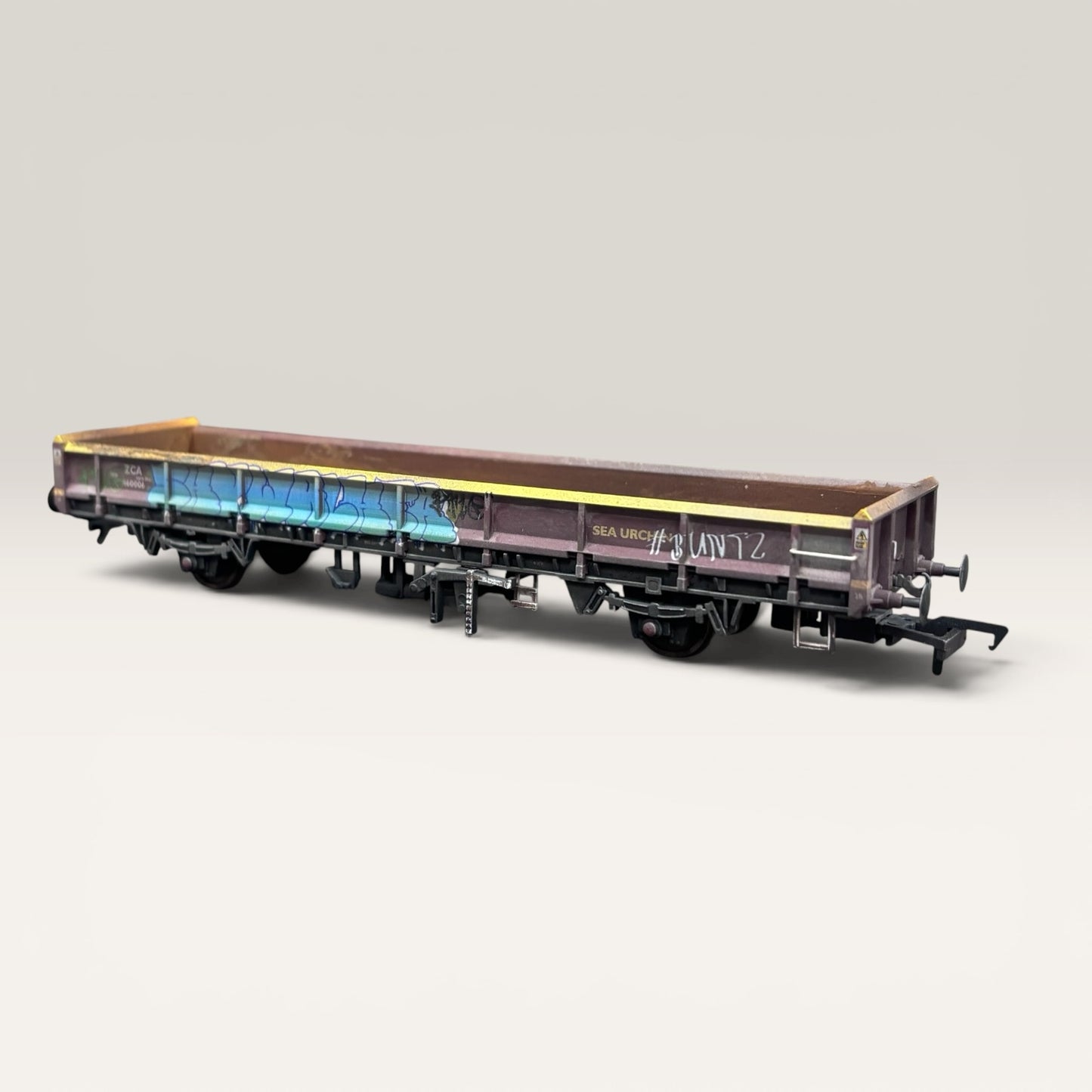 EFE Rail E87021B BR ZCA 'Sea Urchin' Vandalised Wagon DB Schenker No. 460006