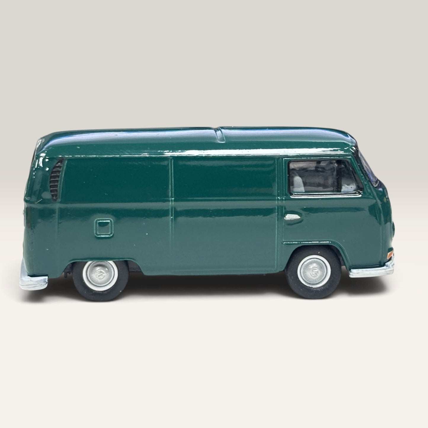 Oxford Diecast Peru Green VW Van - 1:76 Scale