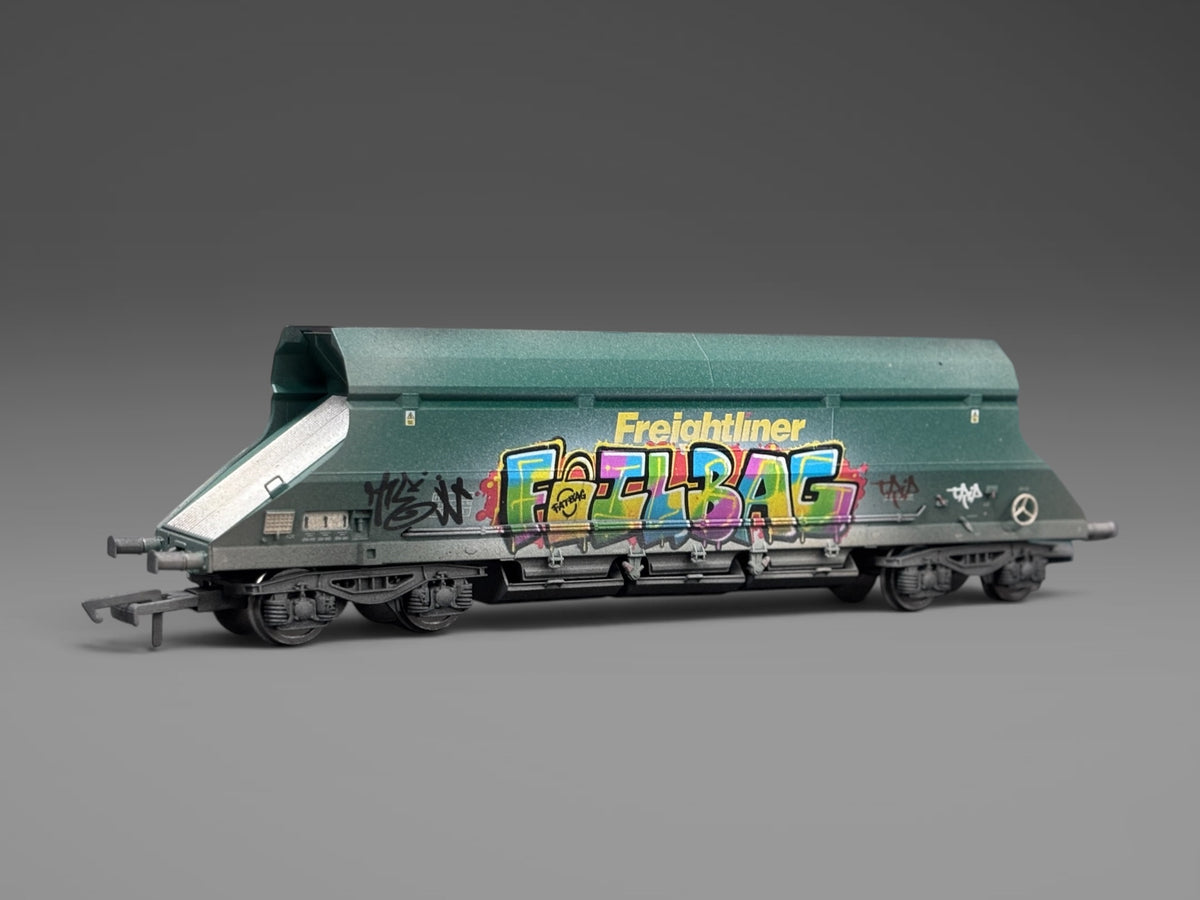 Dapol Freightliner Green Limestone Hopper (Early Build) 369015 - Graffiti & Weathered