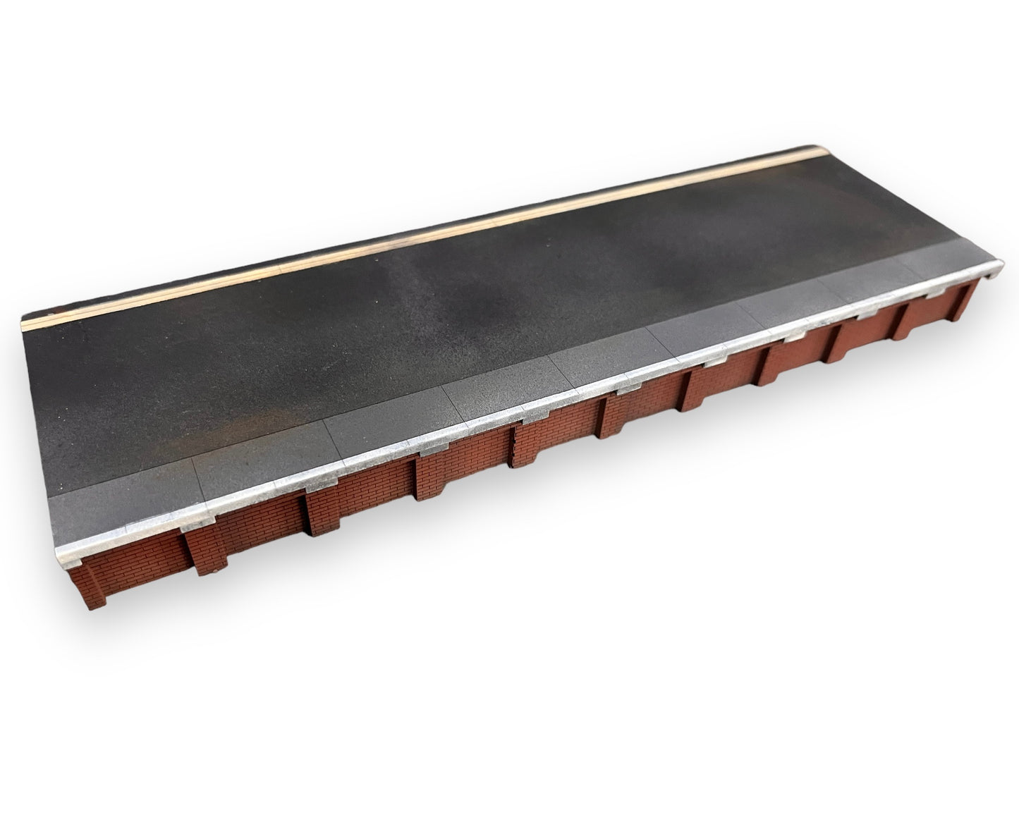 Era 8 Tarmac Island Platform End Ramp - 100mm