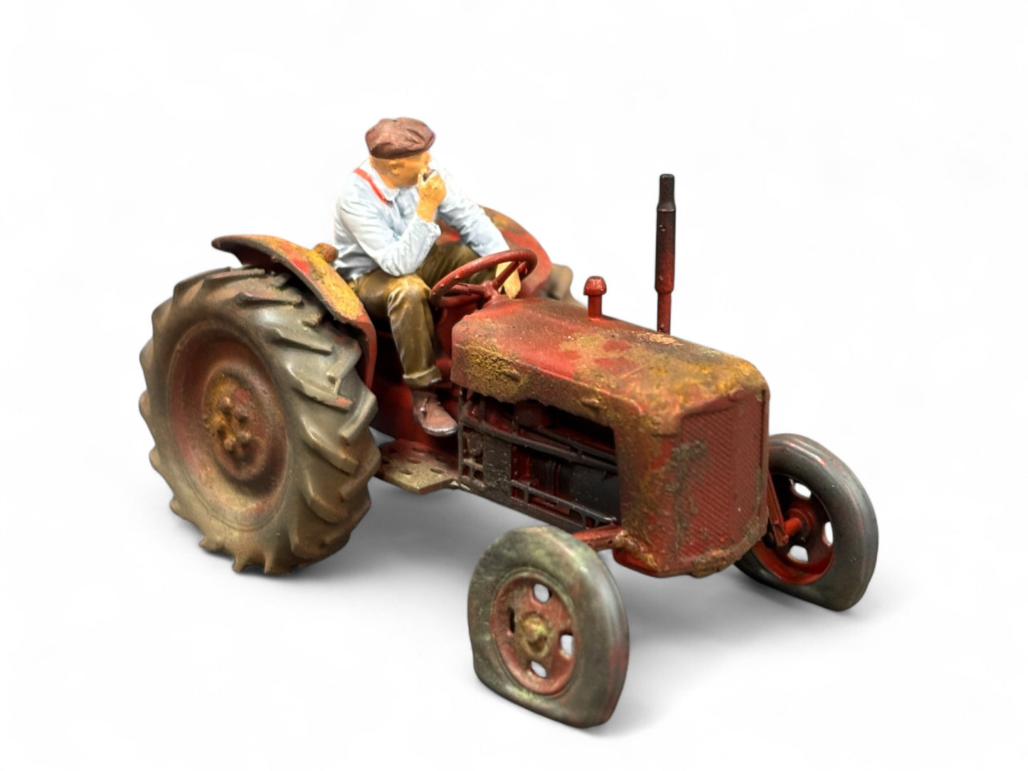 Fordson Tractor with flat Tyres and Driver - Red - O Gauge