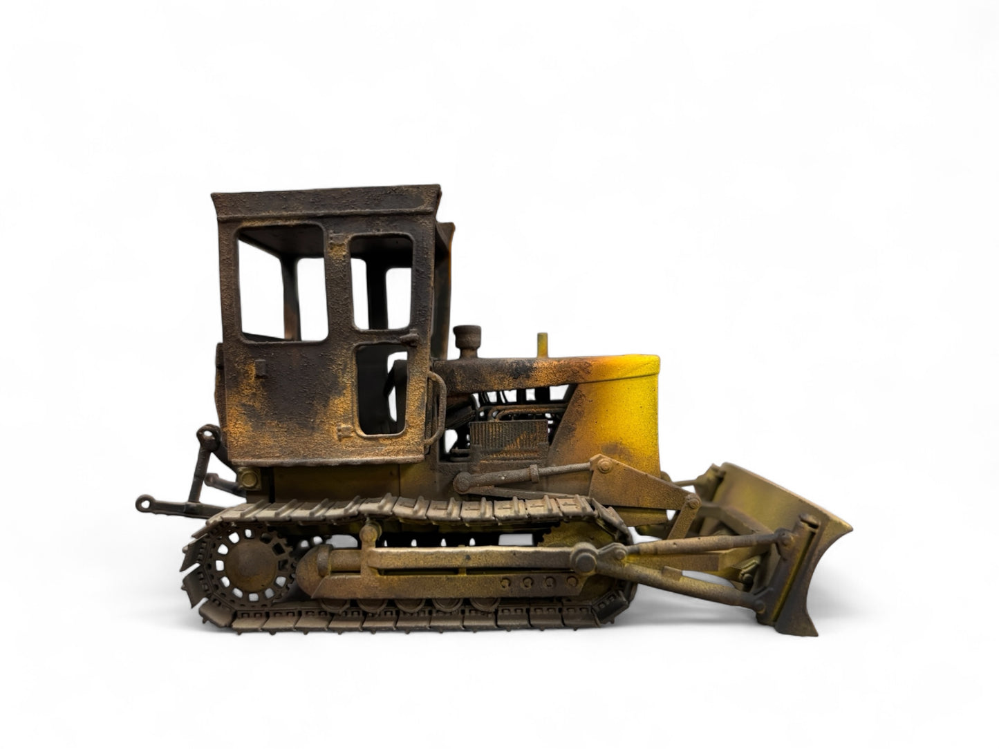 Track Marshall 90 Crawler Tractor with Fire Damage - O Gauge