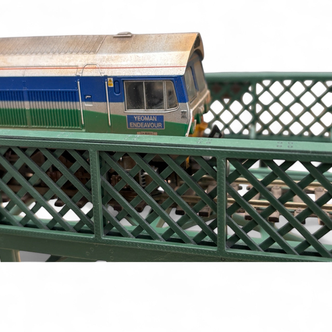 Under Arch Bridge - OO Gauge