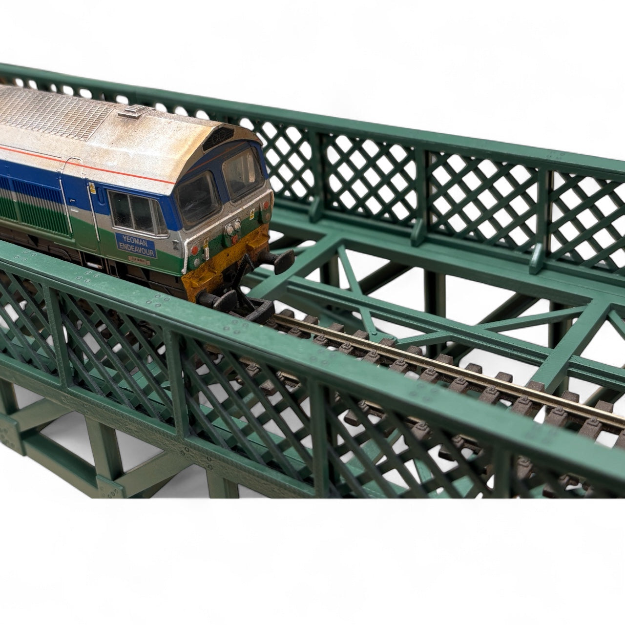 Under Arch Bridge - OO Gauge