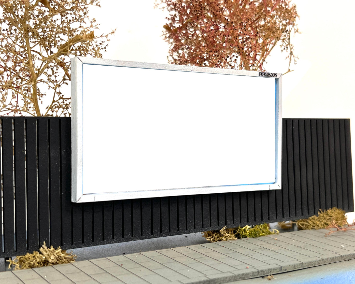 Billboard High Street Fence Section - OO Gauge