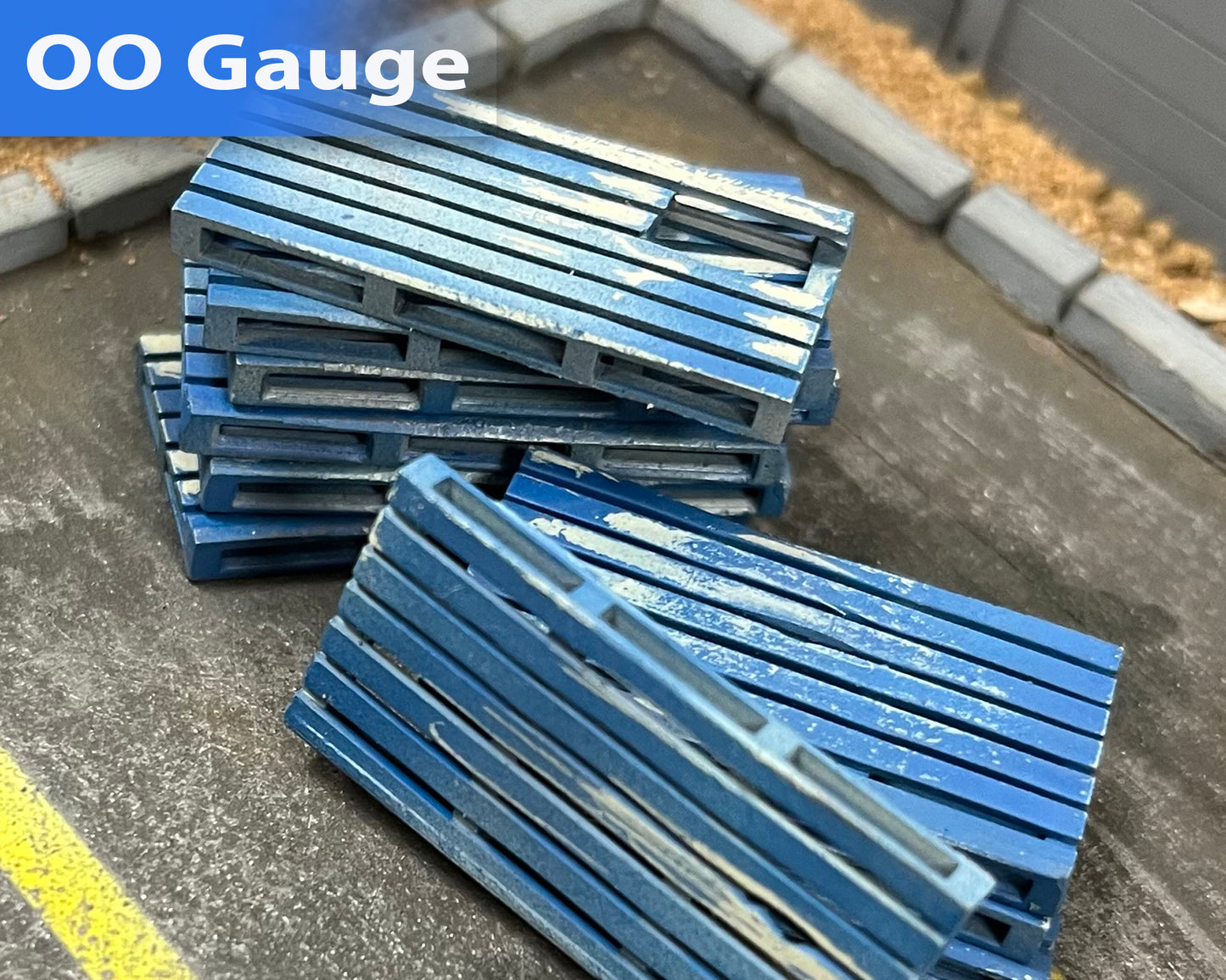Shipping Pallets - Blue Weathered - OO Gauge