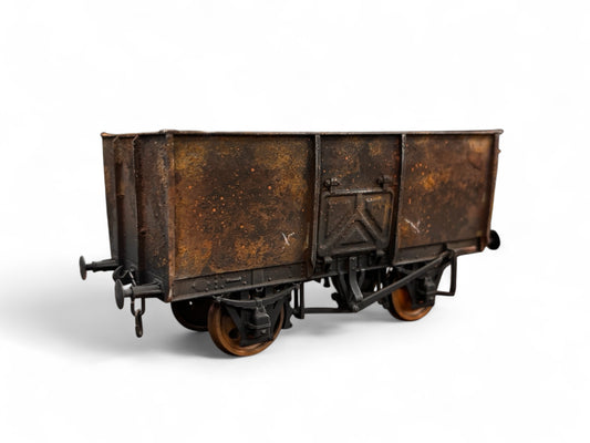 7F-041-008 O Gauge 14T Slope Sided Mineral BR Grey B197525 - Rusty Weathered (A)