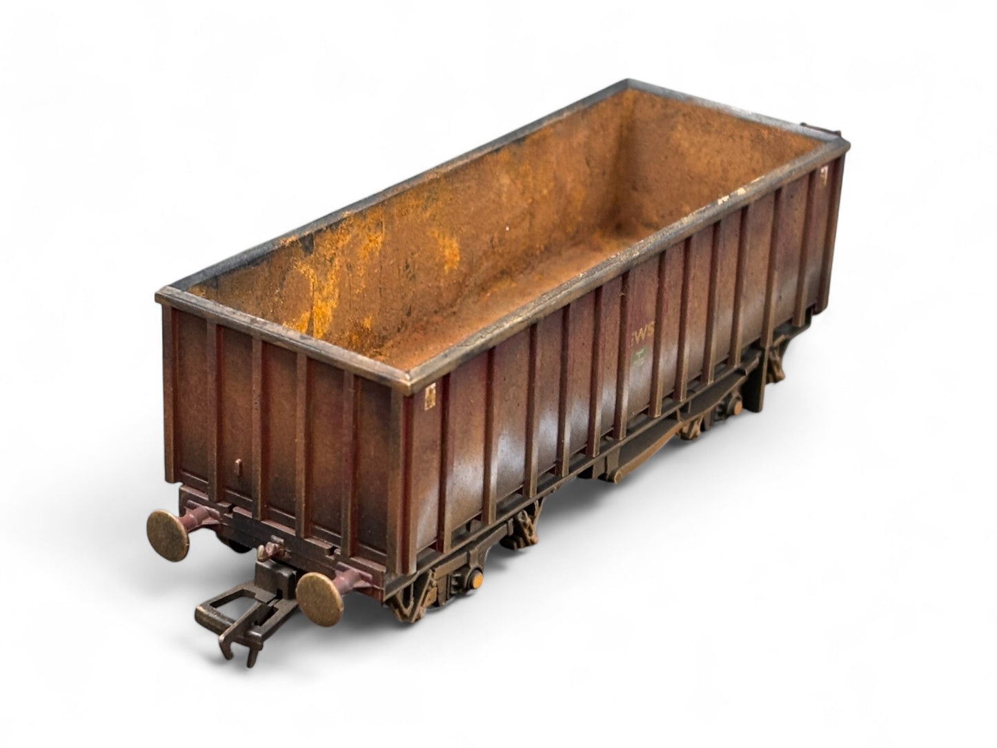 2x Bachmann 33-380C 45 Ton MEA Weathered wagons in EWS livery