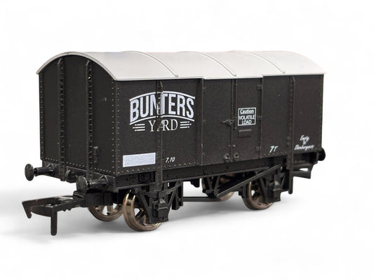 Bunters Yard Gun Powder Van - Limited Edition - OO Gauge