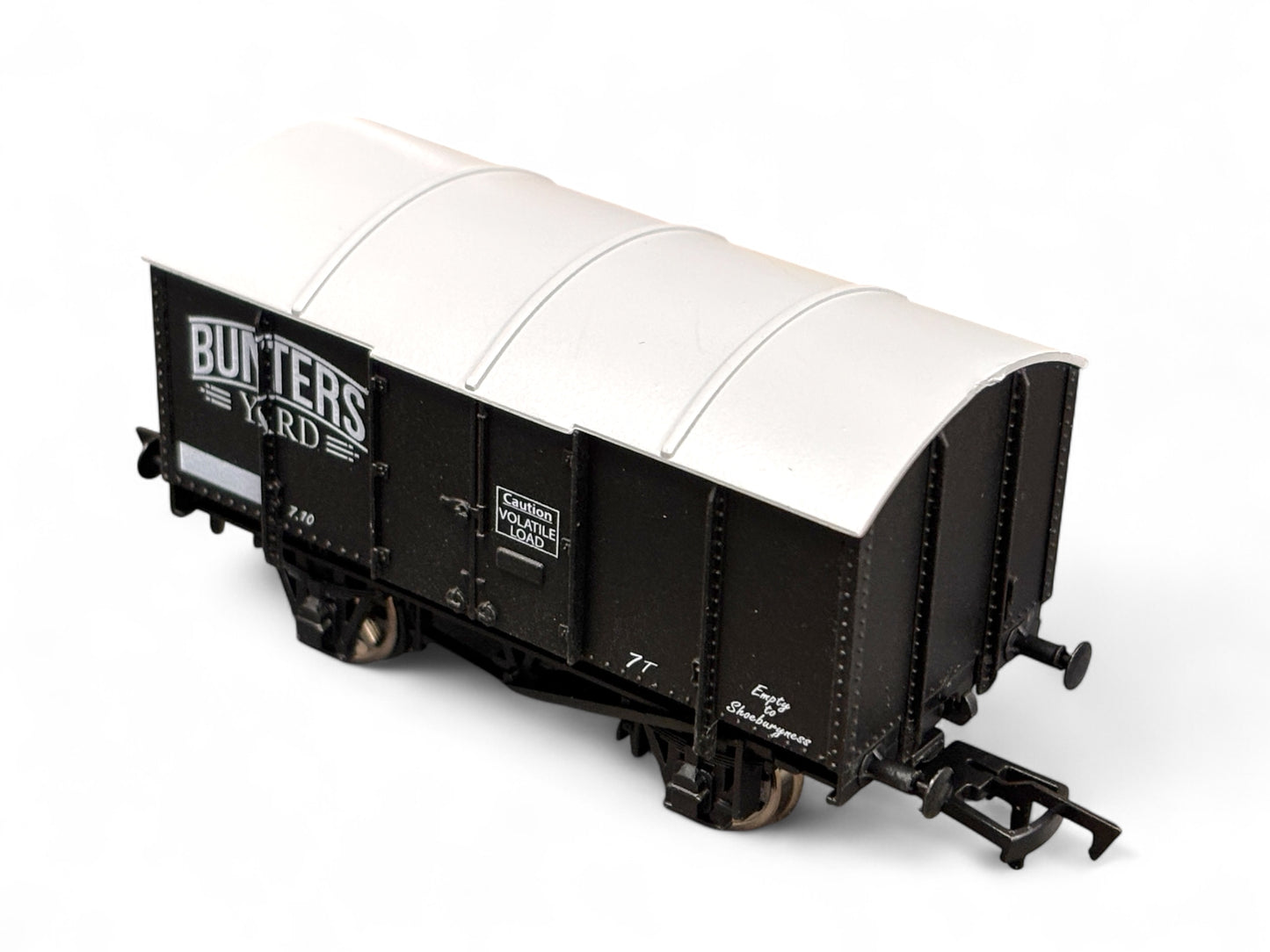 Bunters Yard Gun Powder Van - Limited Edition - OO Gauge