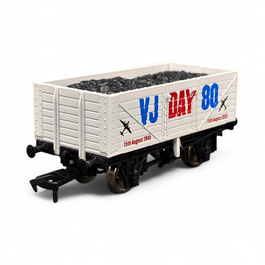 Dapol 4F-071-184 7 Plank VJ Day Airforce 80th Anniversary
