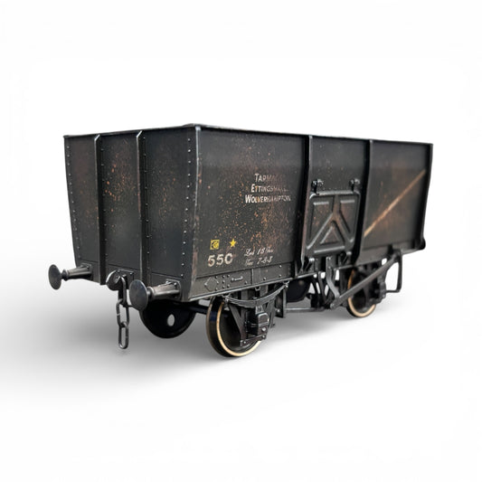 7F-041-006 O Gauge 14T Slope Sided Mineral Black 550 Tarmac - Rusty Weathered 1