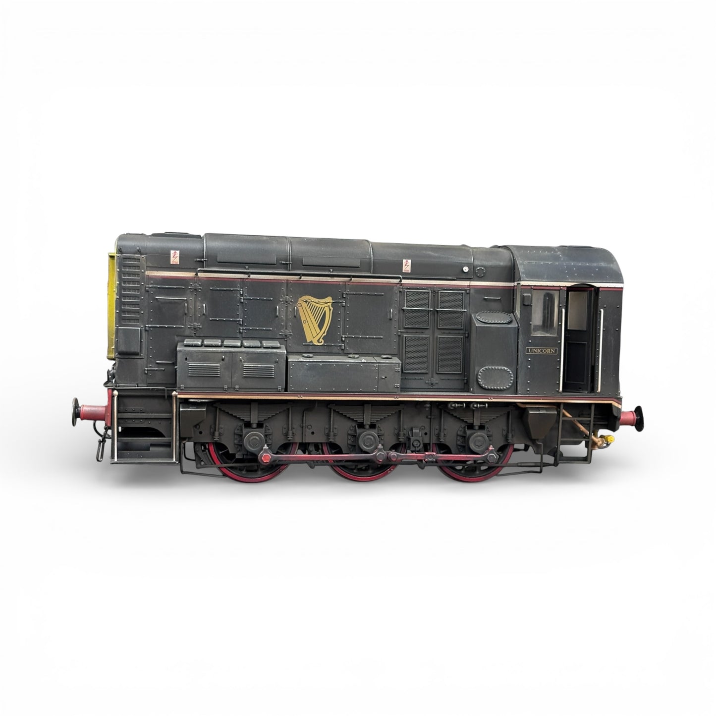7D-008-012RA O Gauge Class 08 Guinness Unicorn no ladder - Custom Weathered