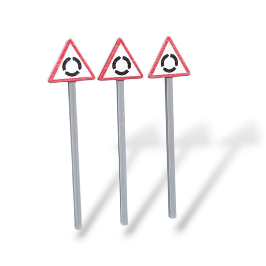 'Roundabout Ahead' Triangular Road Sign - OO Gauge