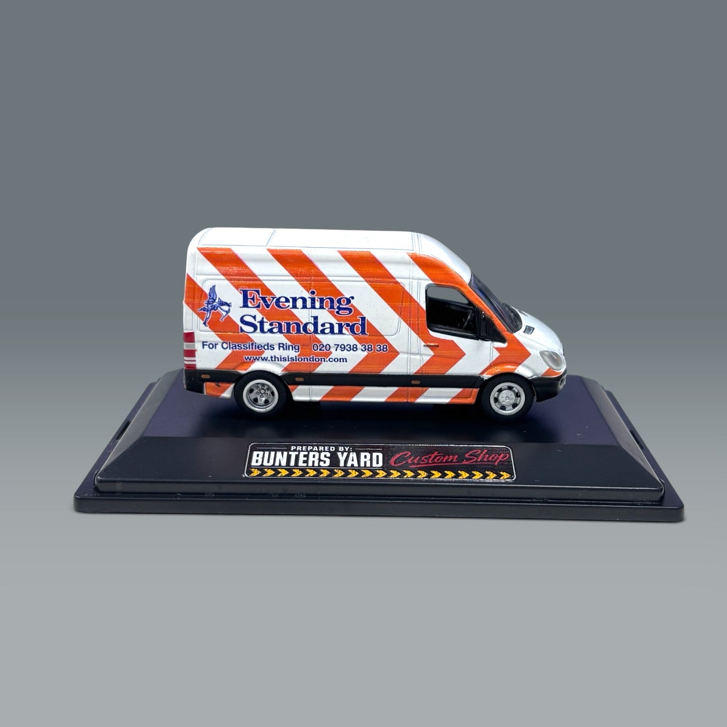 Oxford Diecast Mercedes Sprinter Van - Evening Standard - 1:76