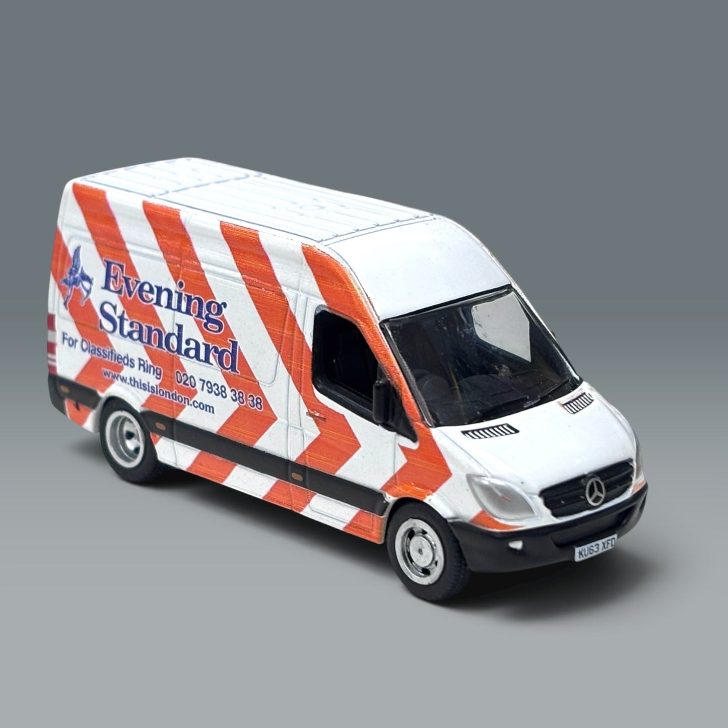 Oxford Diecast Mercedes Sprinter Van - Evening Standard - 1:76