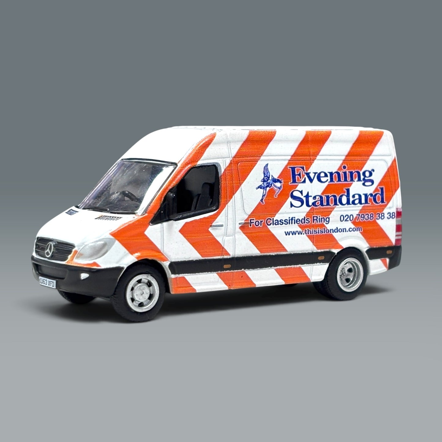 Oxford Diecast Mercedes Sprinter Van - Evening Standard - 1:76