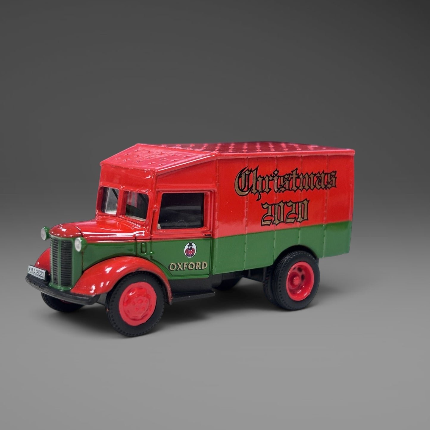 2020 Oxford Diecast Xmas Austin ATV - 1:76