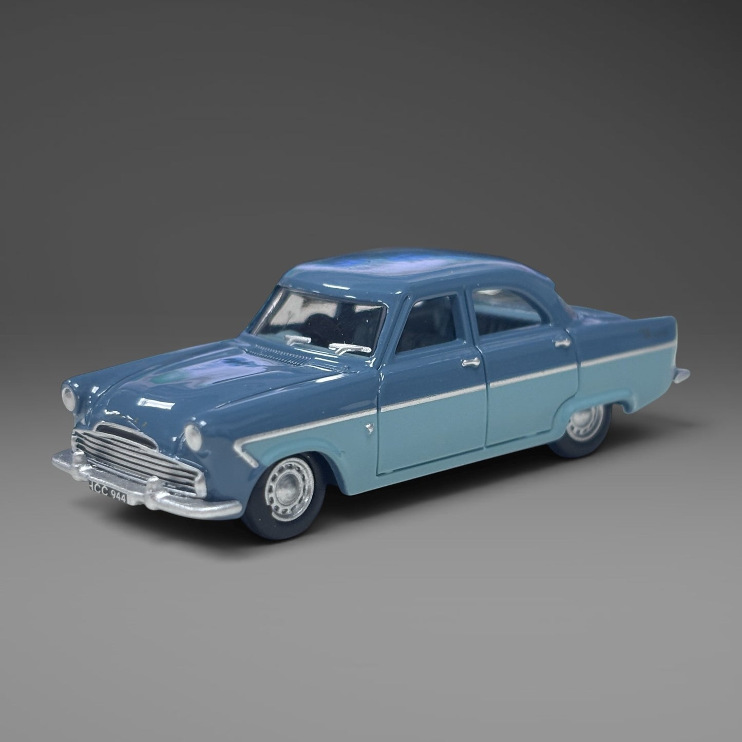 Oxford Diecast Ford Zodiac MKII Shark Blue and Pompadour Blue - 1:76