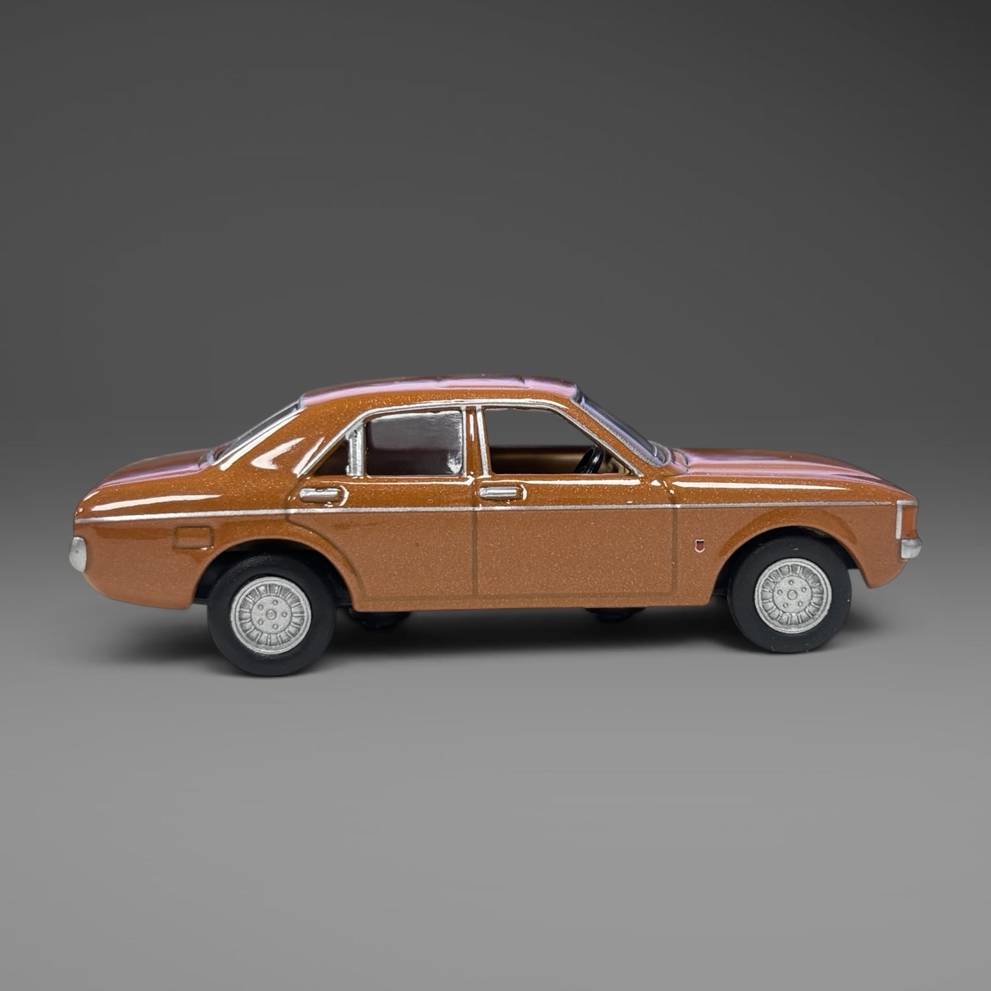 Oxford Diecast Ford Consul - Gold - 1:76 Scale