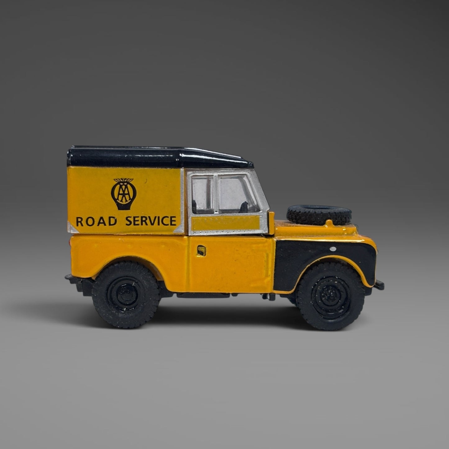 Oxford Diecast Land Rover AA - 1:76 Scale