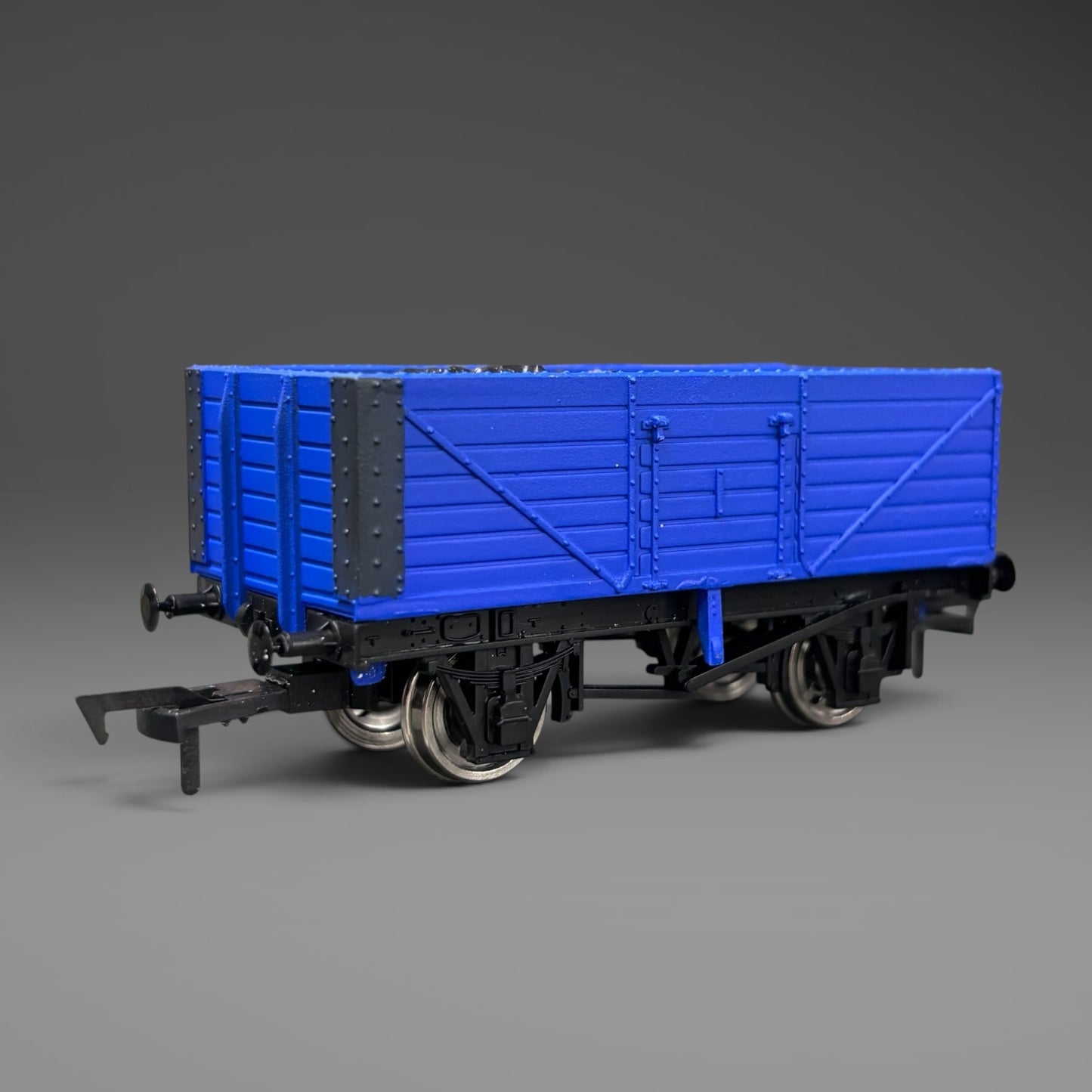 Custom Liveried 5 Plank Wagon - Style 2