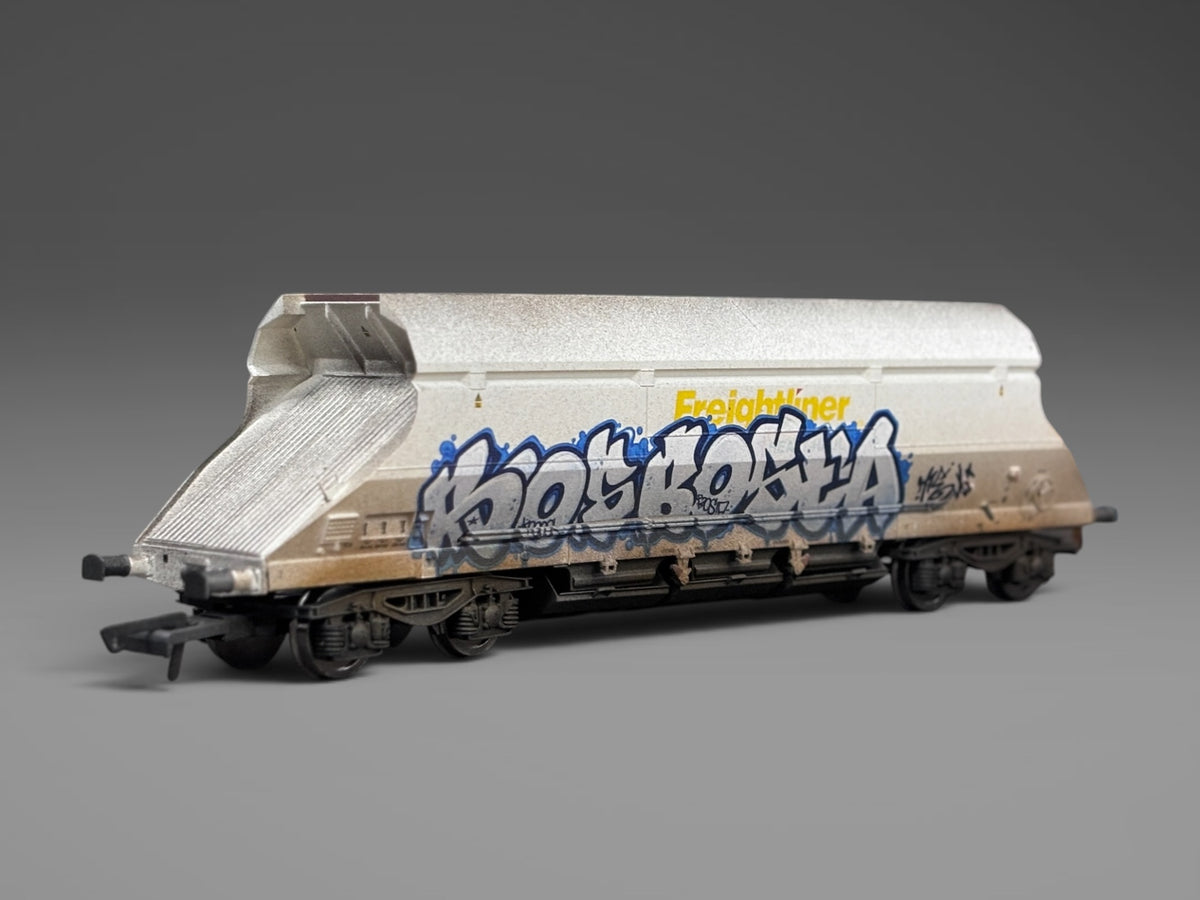 Dapol Freightliner White Limestone Hopper (Early Build) 369037 - Graffiti & Weathered