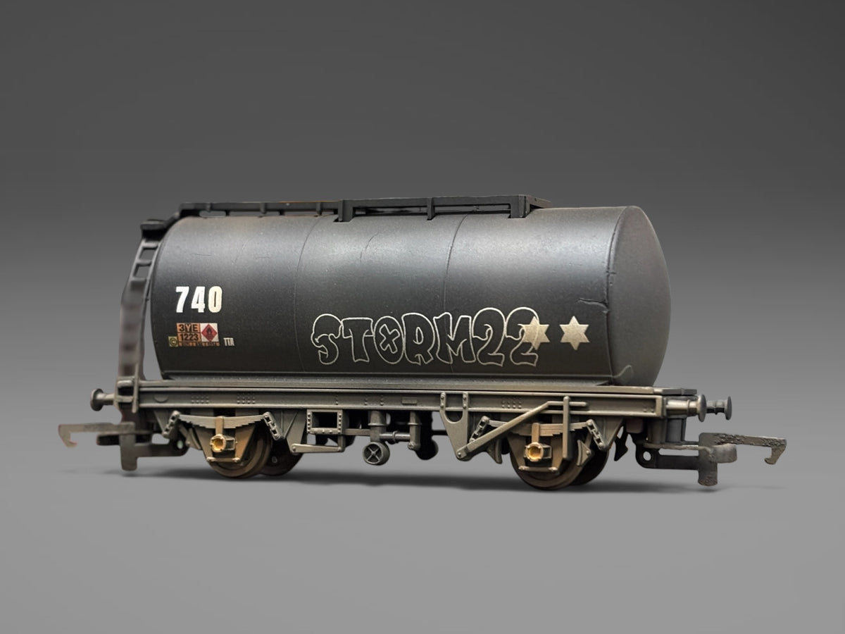 TTA Black Tank Wagon - Graffitied & Weathered - OO Gauge (H)