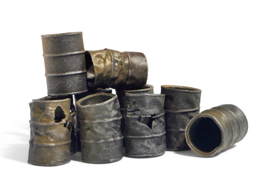 Open Top Dented Rusty Oil Drums - OO Gauge
