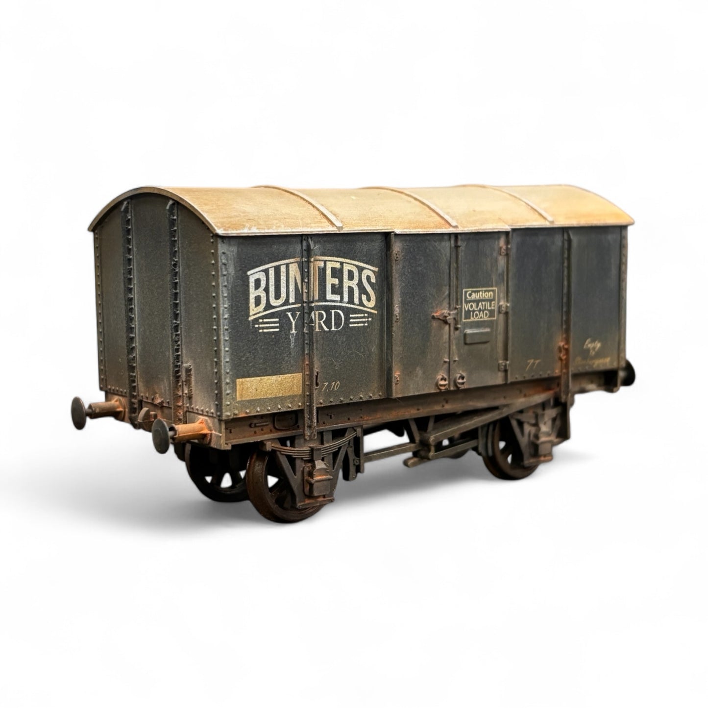 Bunters Yard Gun Powder Van - Weathered Edition - OO Gauge