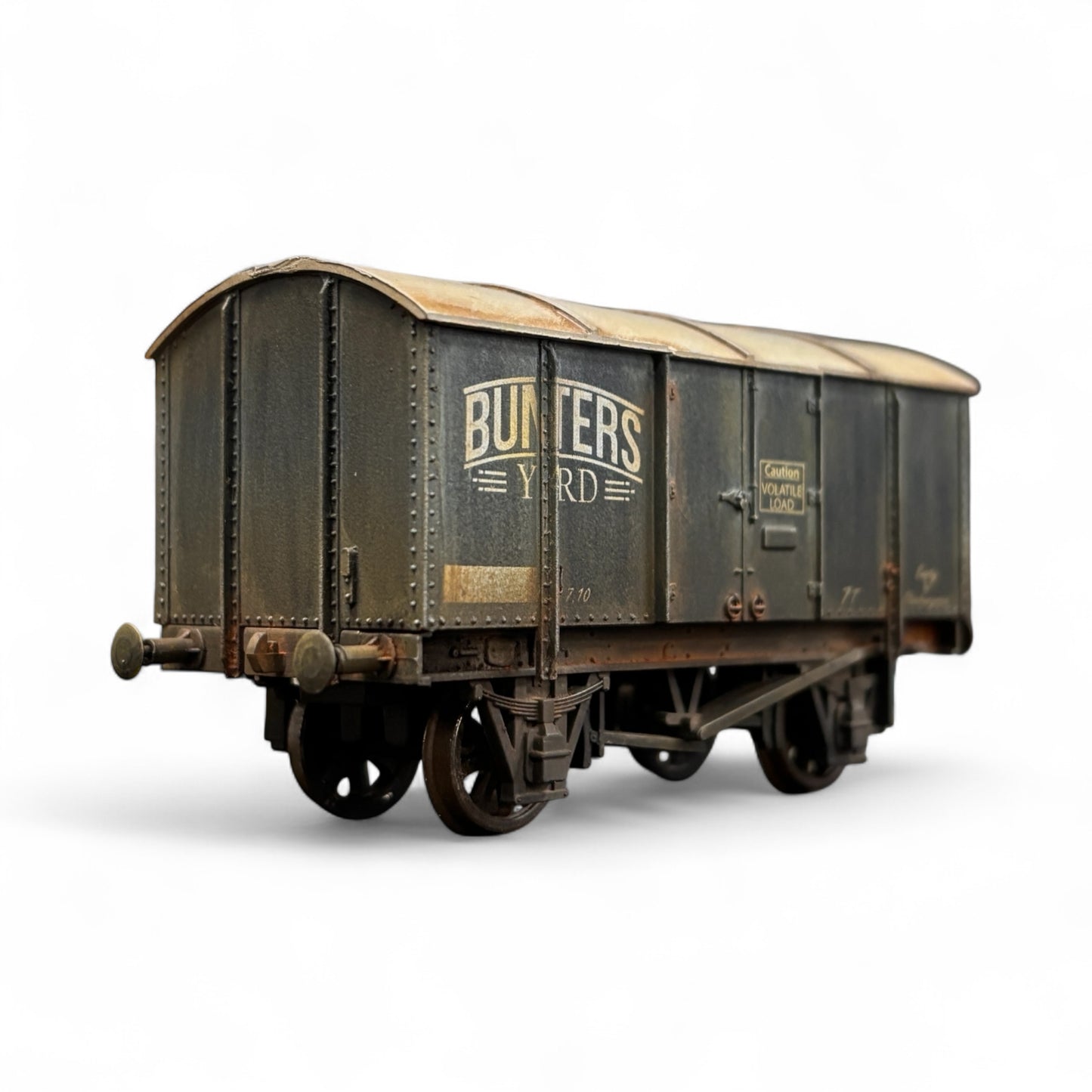 Bunters Yard Gun Powder Van - Weathered Edition - OO Gauge