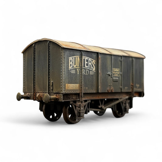 Bunters Yard Gun Powder Van - Weathered Edition - OO Gauge